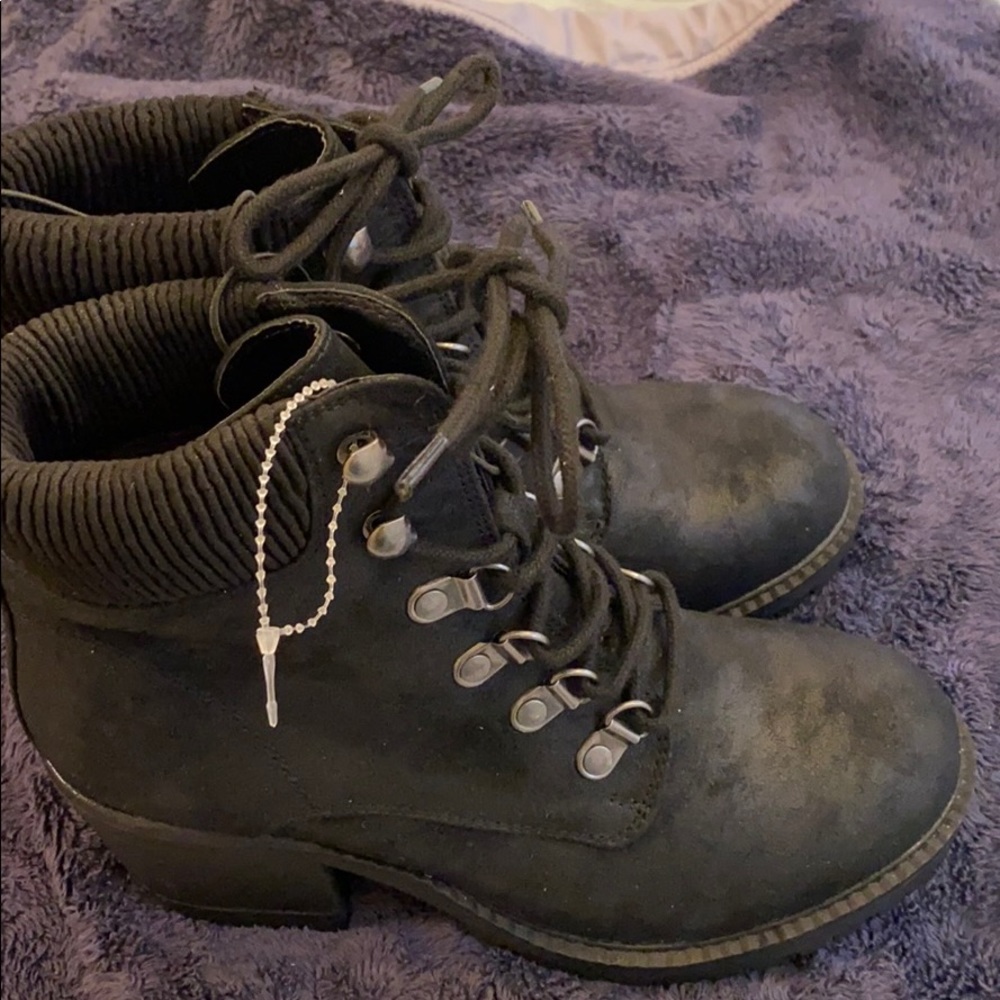 White MT boots